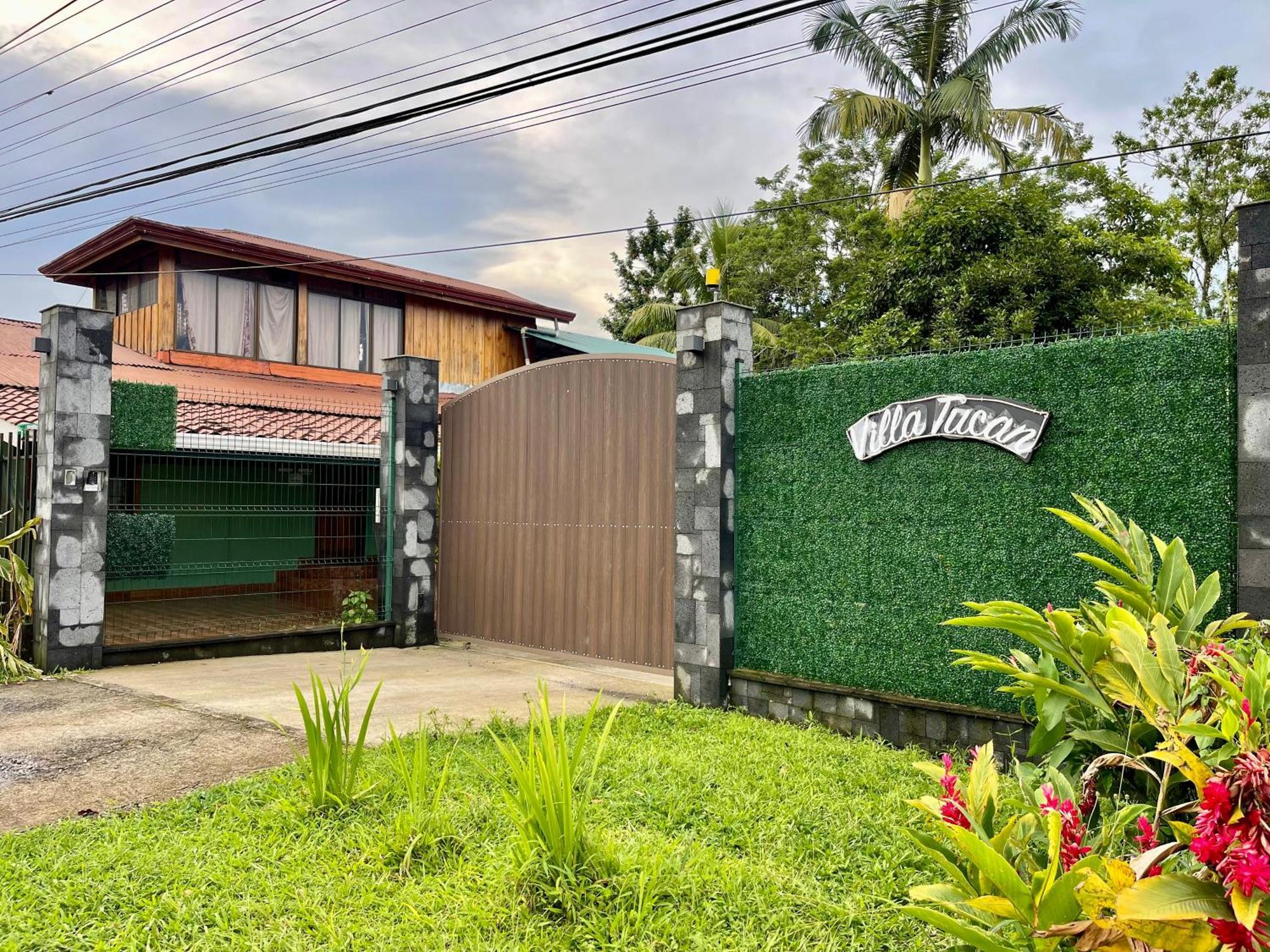 Villa Tucan La Fortuna Exterior photo